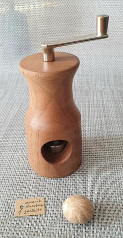 Muskatmühle amerikanischer Walnuss geräucht srf.65.-